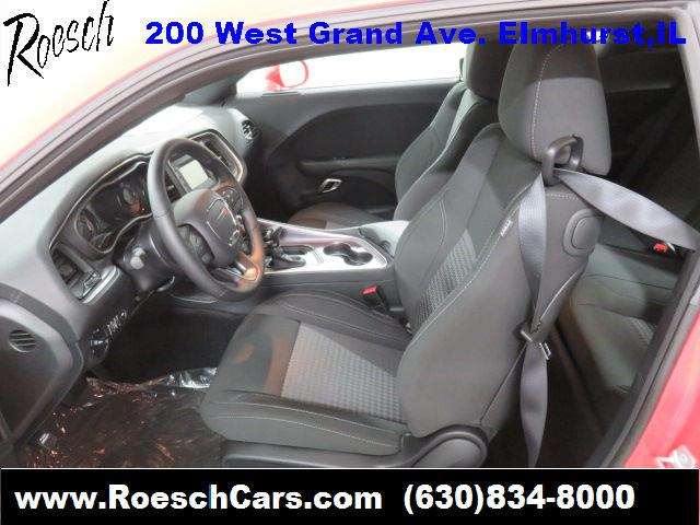 2017 Dodge Challenger SXT 2dr Coupe